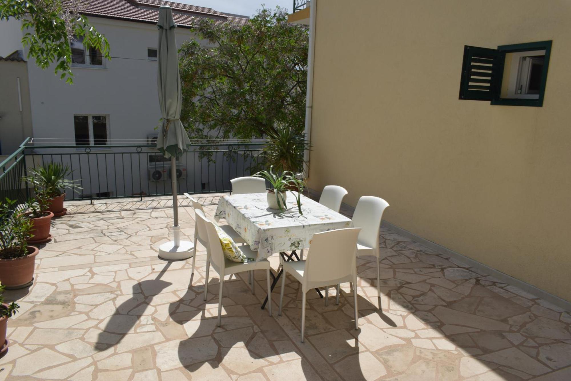 Apartment Antonella Makarska Exteriör bild